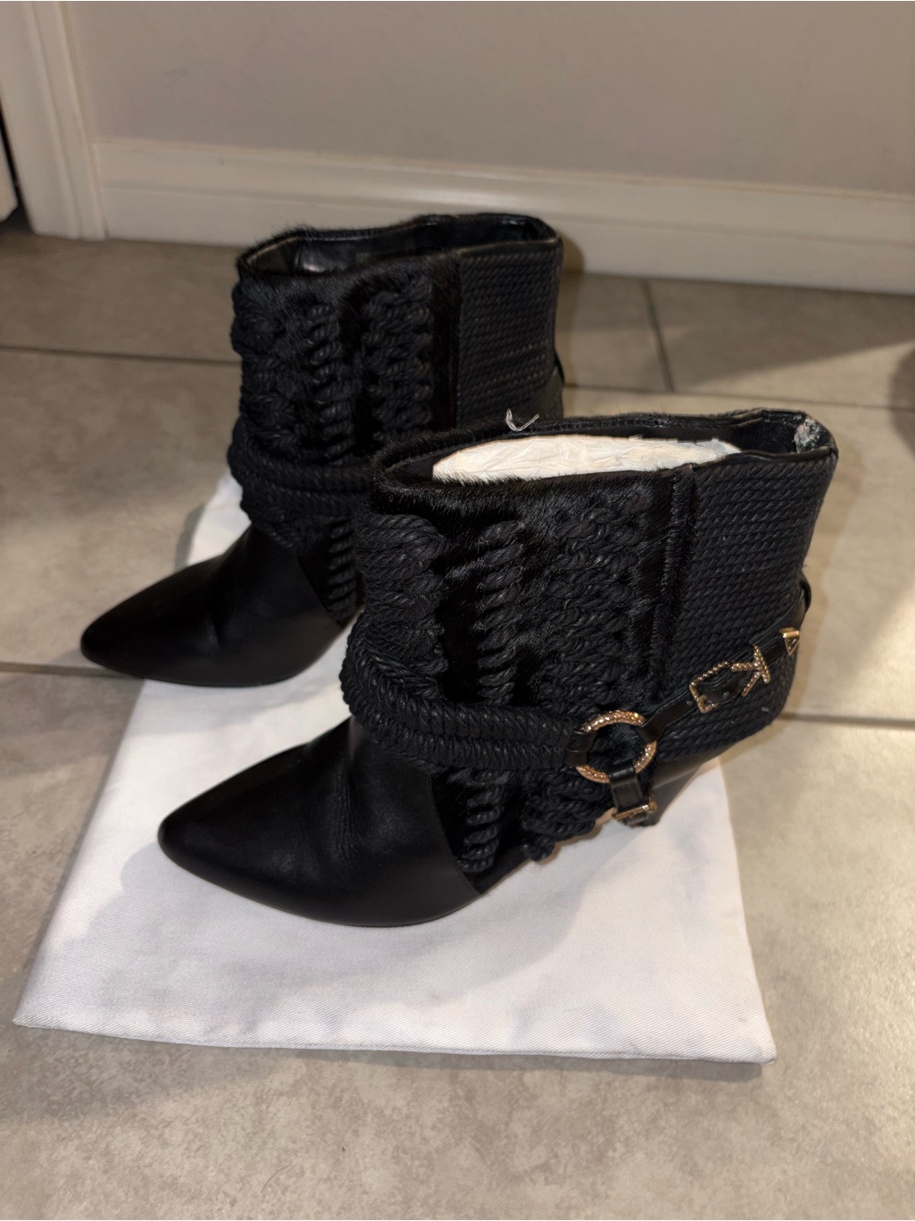 Ivy Kirzhner Black Leather Rope Calf Hair Trim Pointy Toe Ankle Boots Size 8.5